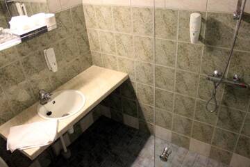 Фото номера Двухместный номер с 1 кроватью Отель Hotel Alexander г. Мянття 5
